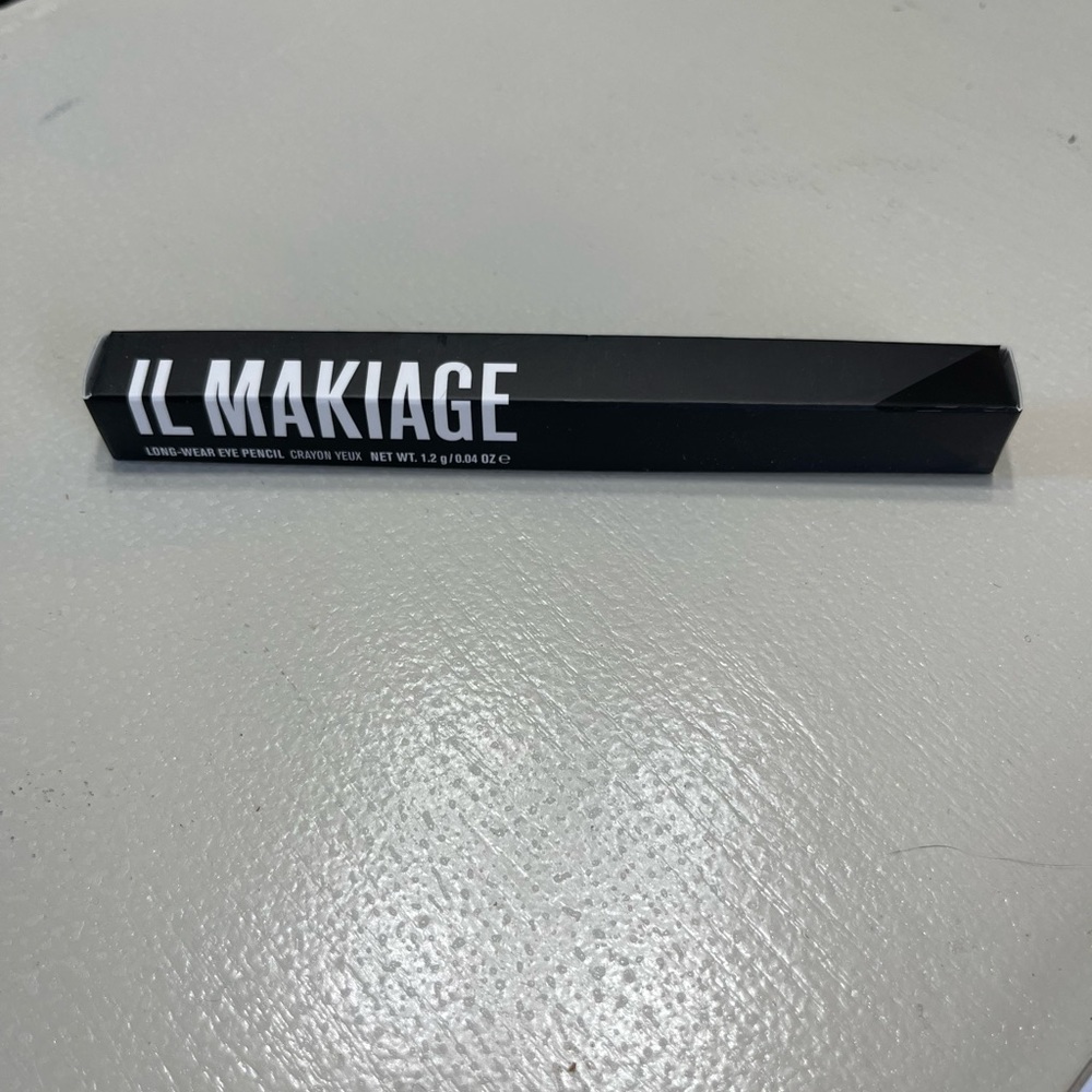IL MAKIAGE long-wear eye pencil